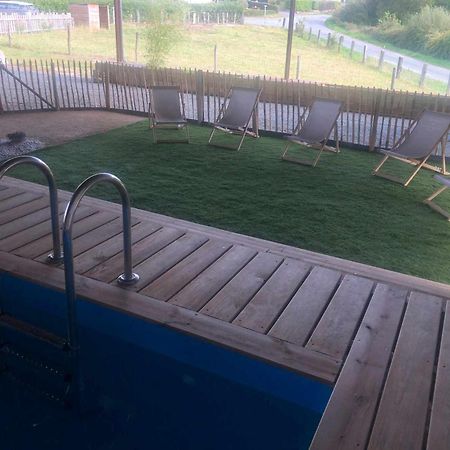Le Petit Monty Gite Cote Etang Saint-Malo-du-Bois 外观 照片