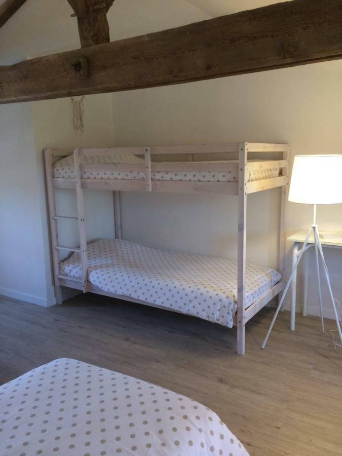 Le Petit Monty Gite Cote Etang Saint-Malo-du-Bois 外观 照片