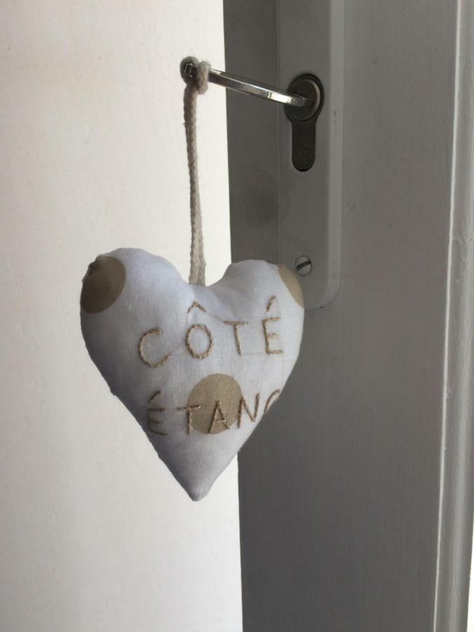 Le Petit Monty Gite Cote Etang Saint-Malo-du-Bois 外观 照片