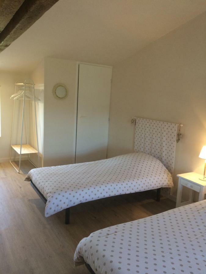Le Petit Monty Gite Cote Etang Saint-Malo-du-Bois 外观 照片