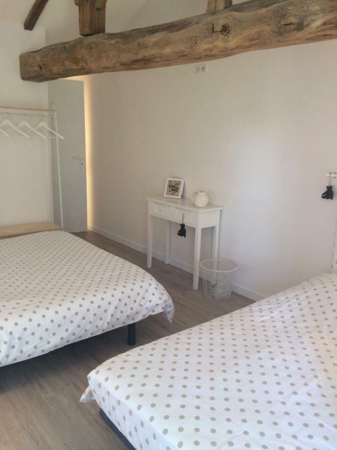 Le Petit Monty Gite Cote Etang Saint-Malo-du-Bois 外观 照片