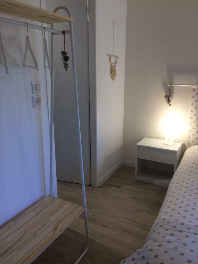Le Petit Monty Gite Cote Etang Saint-Malo-du-Bois 外观 照片